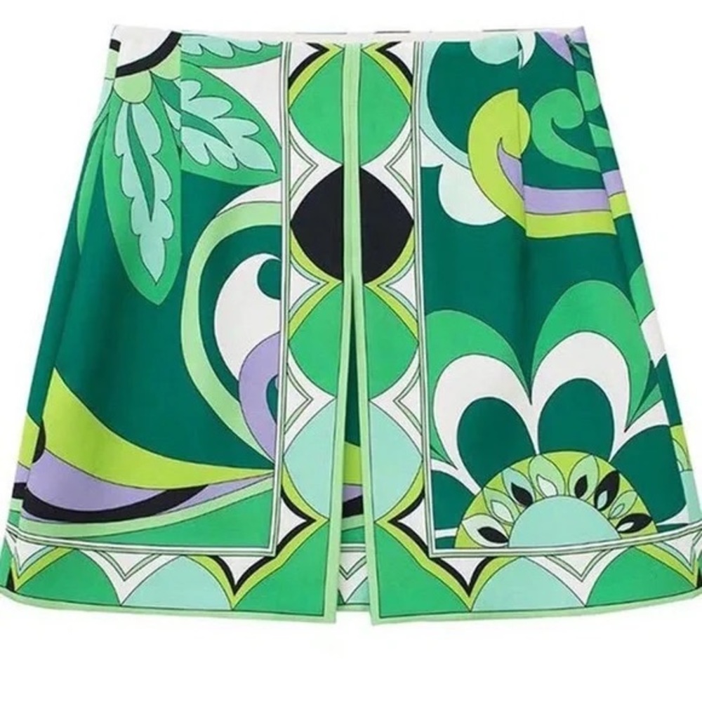 High Waisted Print Zara skirt (Never Worn)